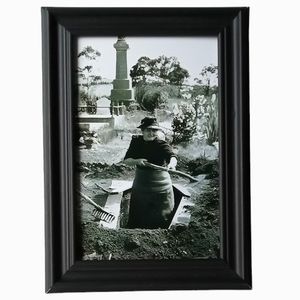Lady Digging Grave Oddity Weird Creepy Horror Oddity Decorations Homemade Decor